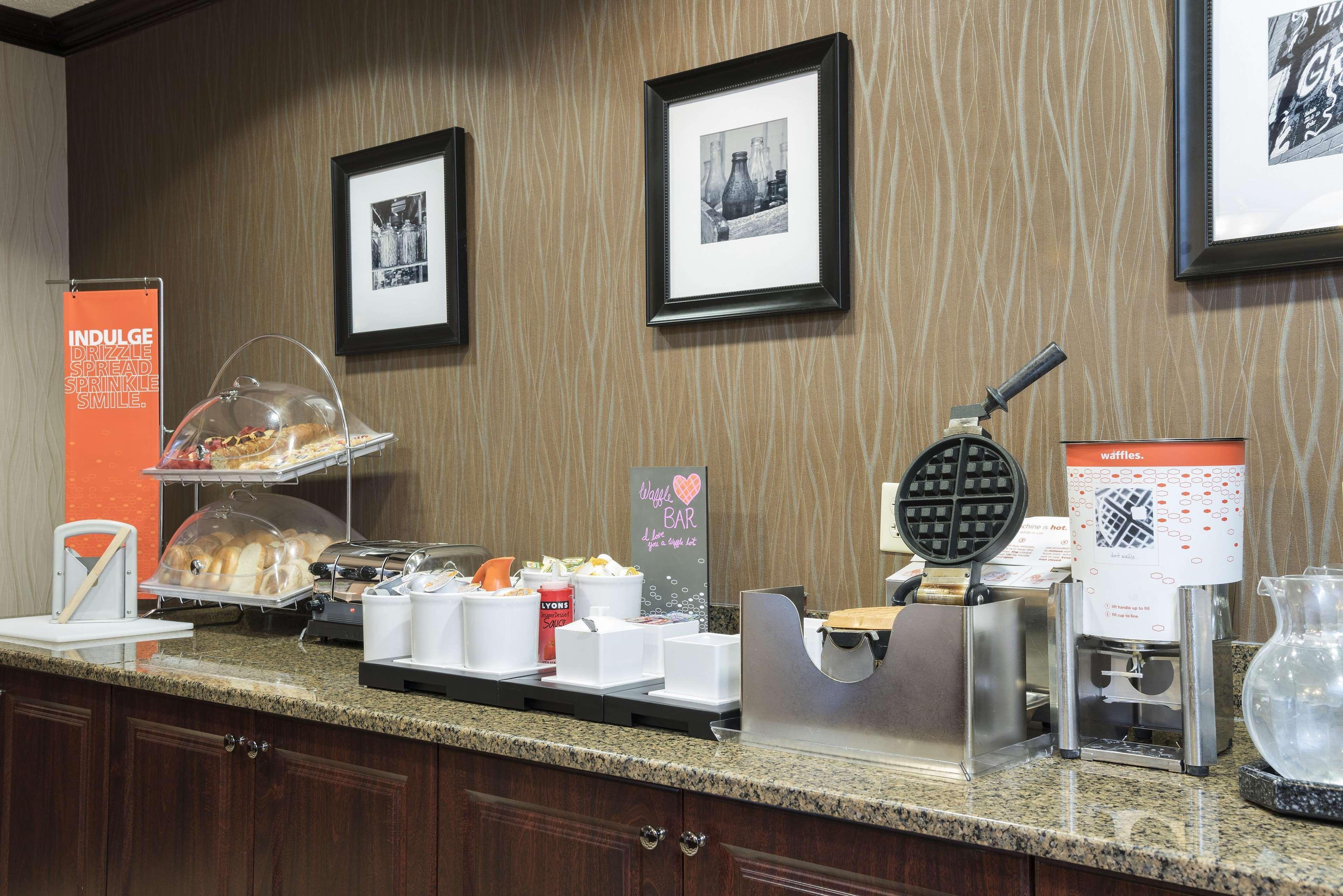 Hampton Inn Detroit Roseville Clinton Township Екстер'єр фото
