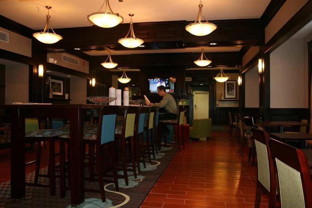 Hampton Inn Detroit Roseville Clinton Township Ресторан фото