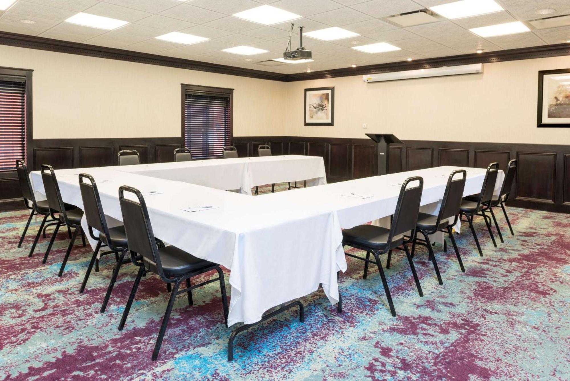 Hampton Inn Detroit Roseville Clinton Township Екстер'єр фото