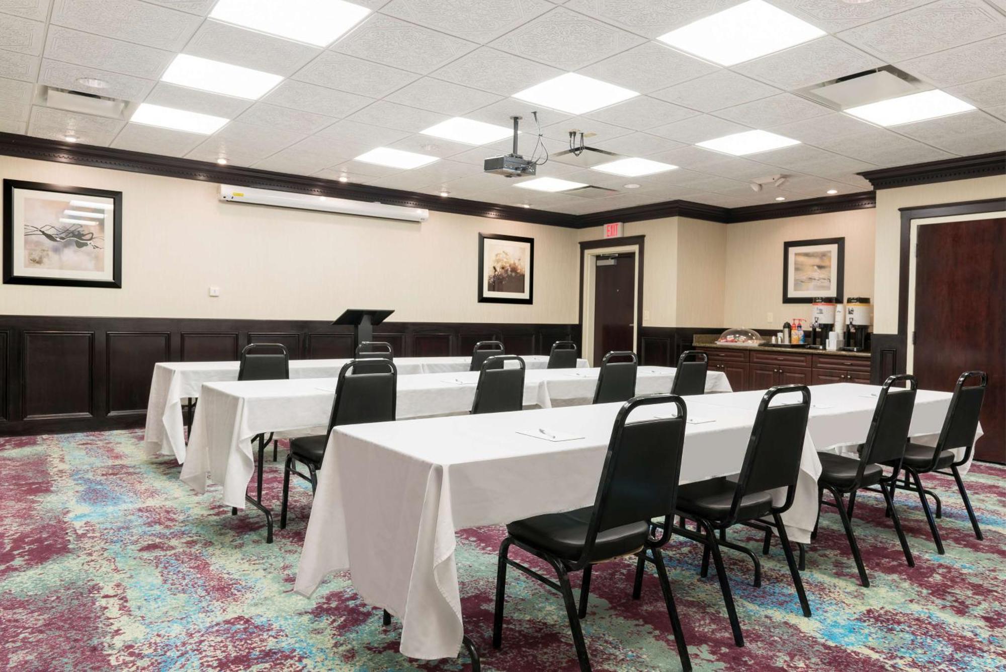 Hampton Inn Detroit Roseville Clinton Township Екстер'єр фото