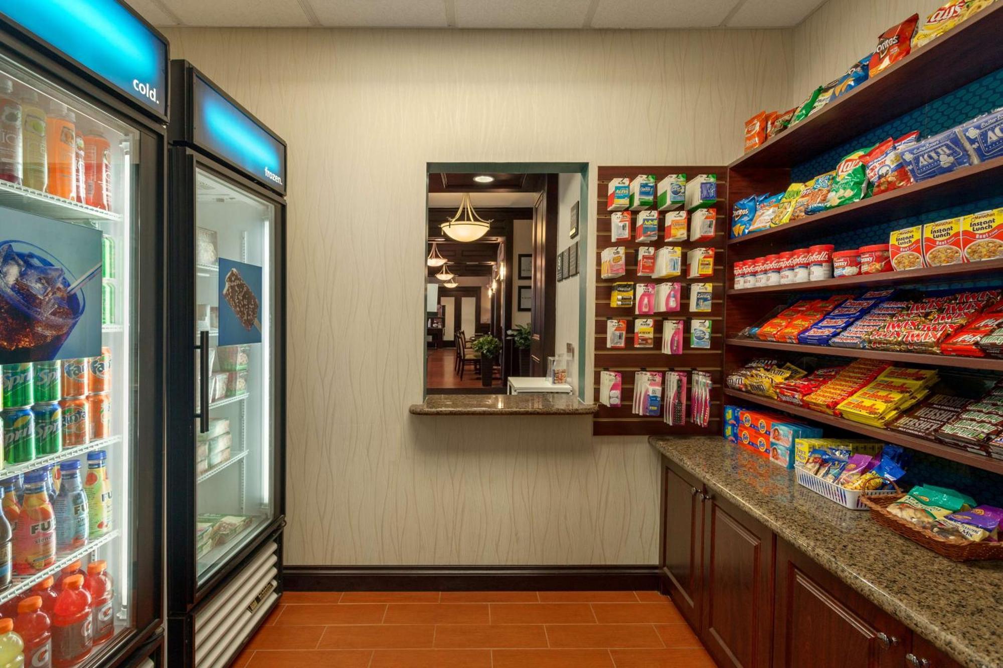 Hampton Inn Detroit Roseville Clinton Township Екстер'єр фото