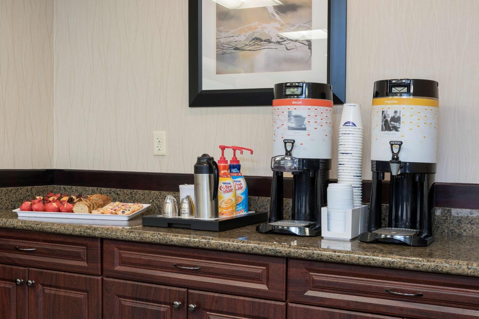 Hampton Inn Detroit Roseville Clinton Township Екстер'єр фото