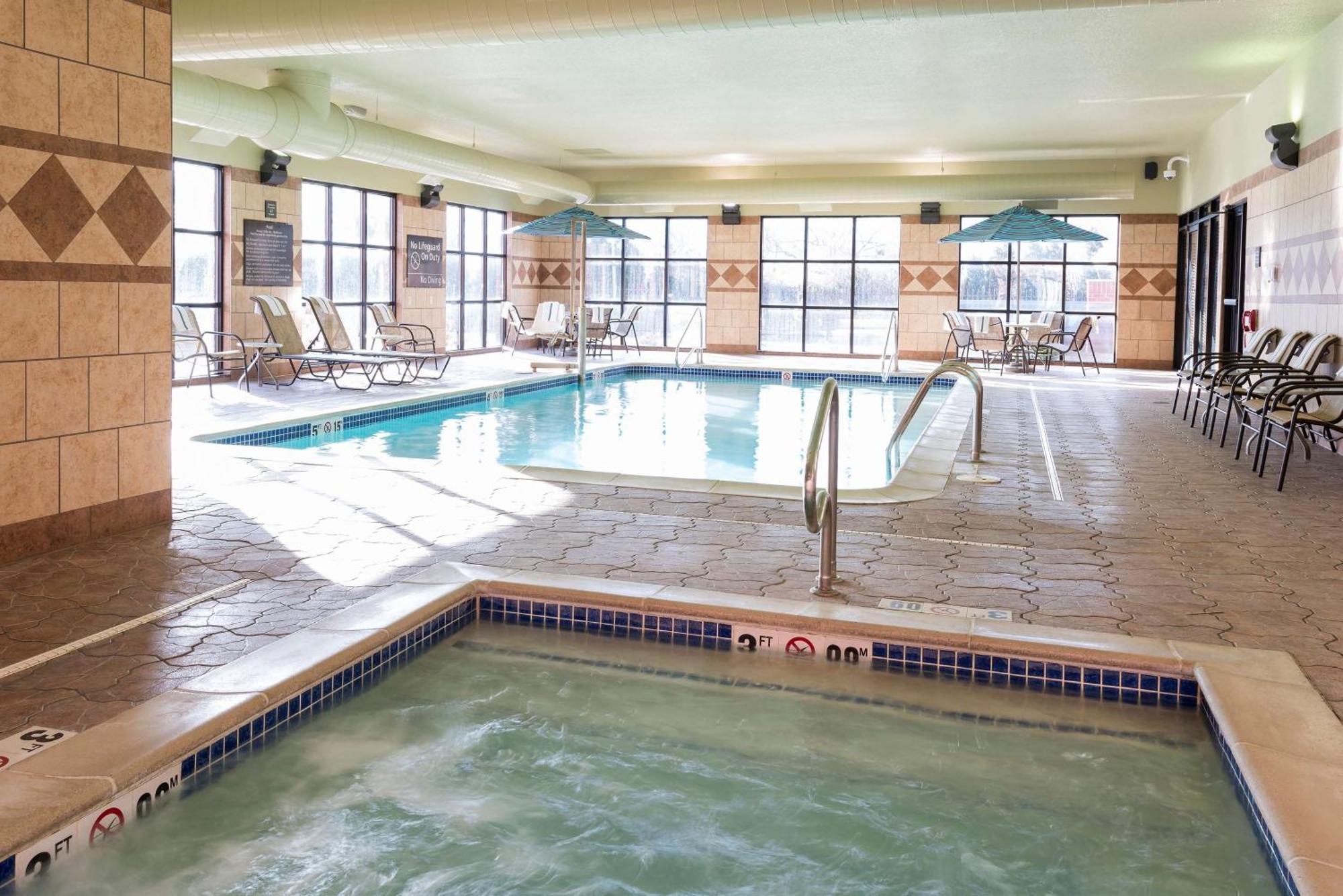 Hampton Inn Detroit Roseville Clinton Township Екстер'єр фото